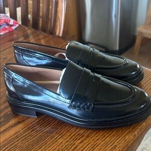 Madewell, Classic Black Loafers. Womens.